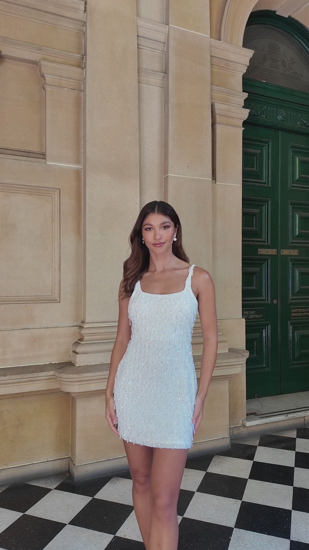 Diamant Fringe Pearl & shimmer Hand-Beaded Mini Dress